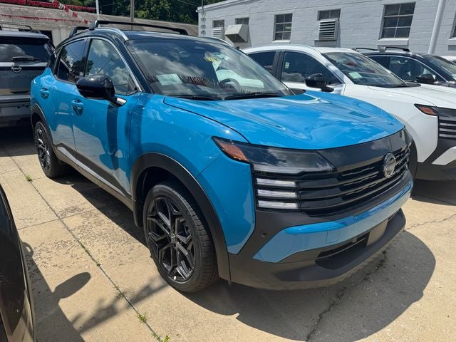 2026 Nissan Kicks SR in Arctic Ice Blue/Black — front three-quarter view